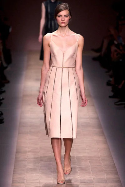 Look 2